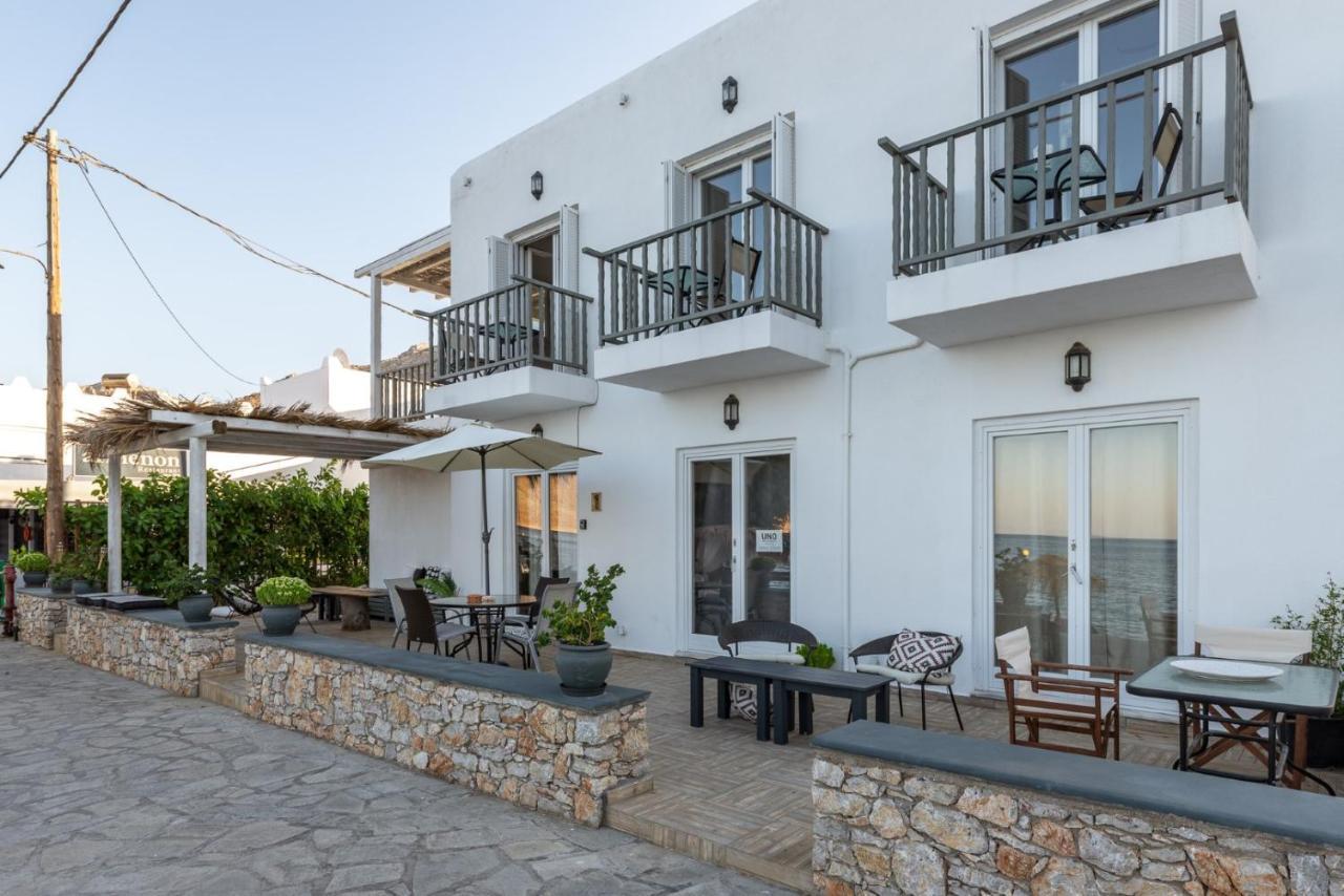 Uno Beachfront Suite Livadia  Exterior photo