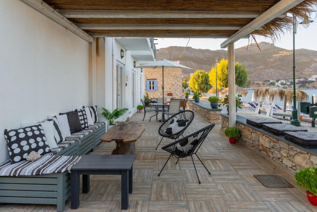 Uno Beachfront Suite Livadia  Exterior photo