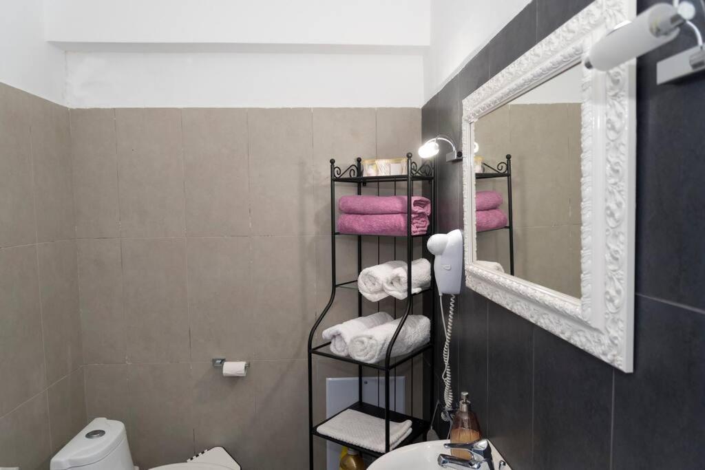 Uno Beachfront Suite Livadia  Exterior photo