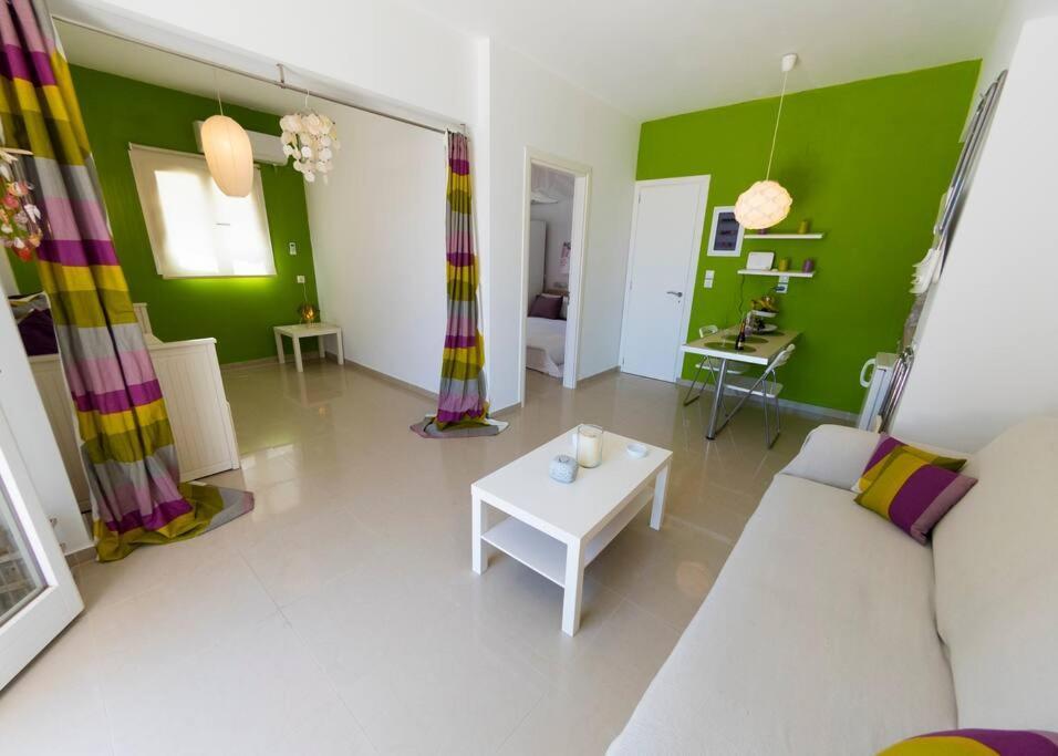 Uno Beachfront Suite Livadia  Exterior photo